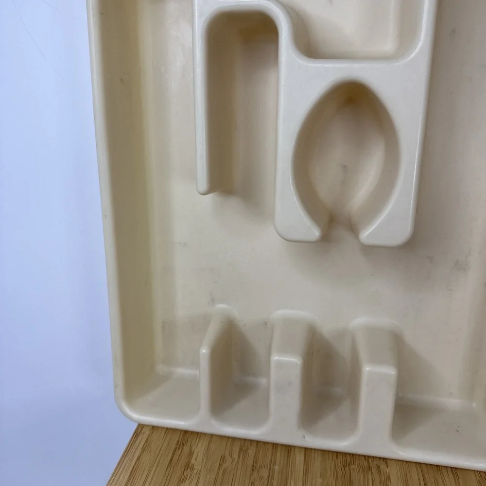 VTG Rubbermaid Silverware Cutlery Tray Flatware Holder #2921 Almond 5 Sections